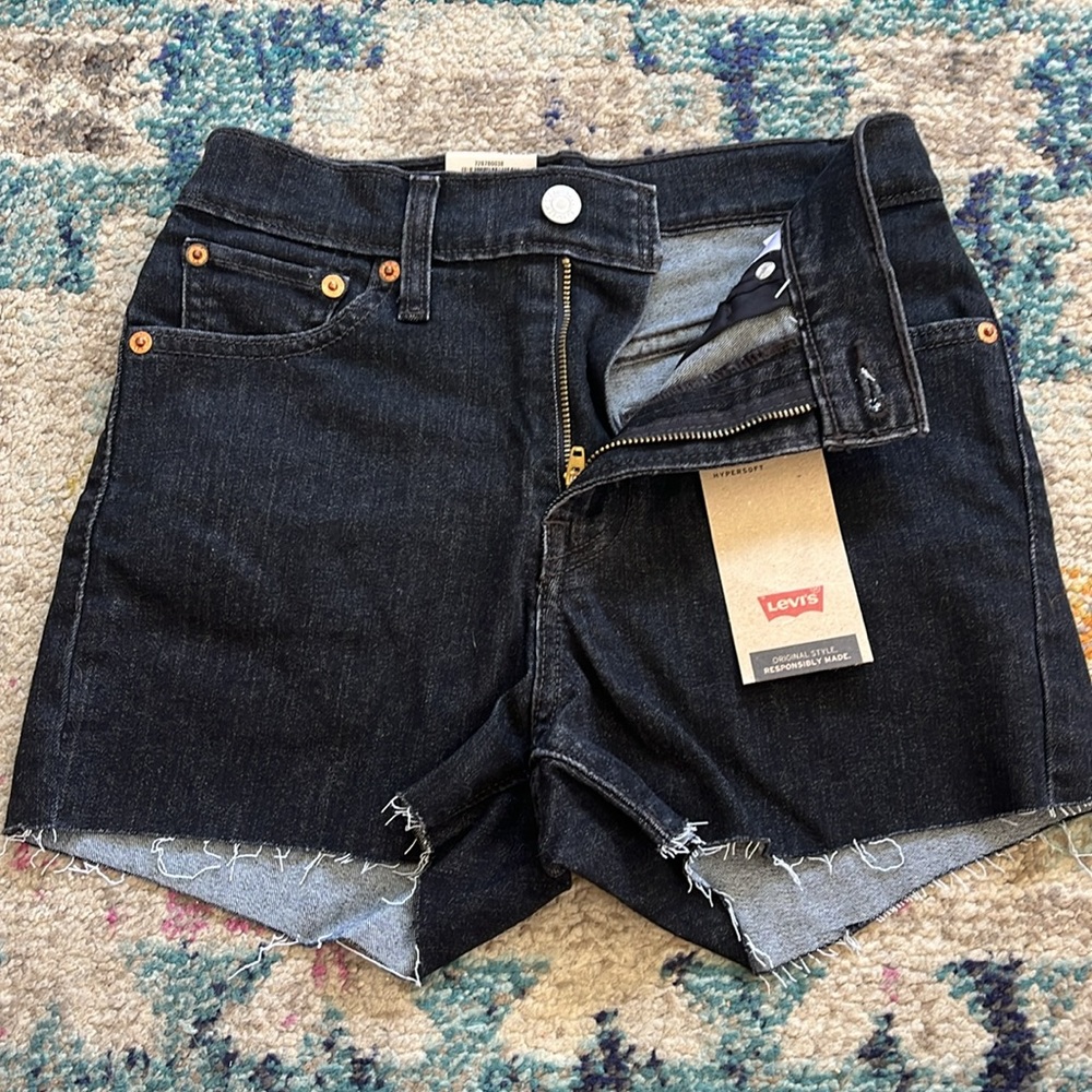LEVIS STRETCHY HIGH RISE SHORTS - Picture 2 of 5